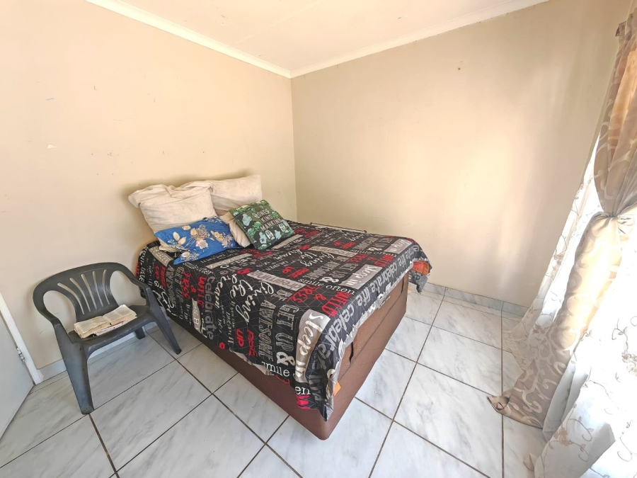 5 Bedroom Property for Sale in Pellissier Free State